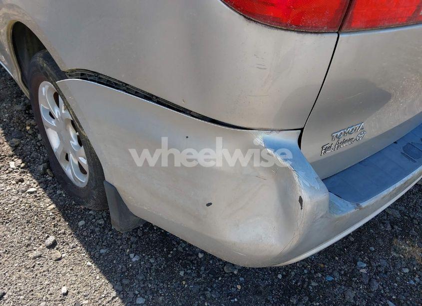 Photo 6 of 2004 Toyota Sienna CE/LE (VIN 5TDZA23C74S116935)