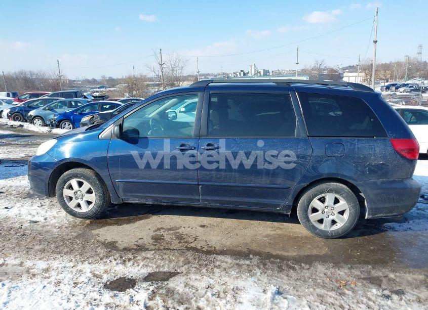 Photo 14 of 2004 Toyota Sienna LE (VIN 5TDZA23C74S124338)