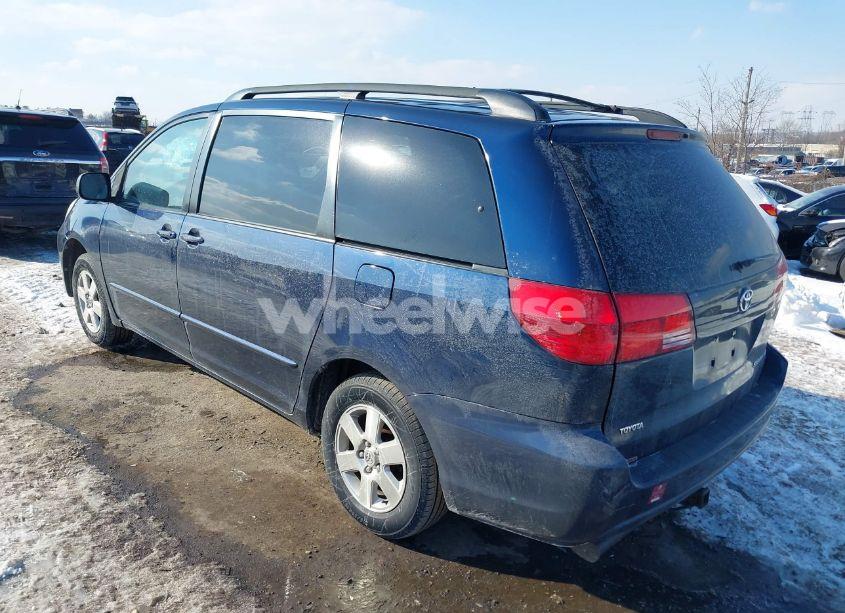 Photo 3 of 2004 Toyota Sienna LE (VIN 5TDZA23C74S124338)