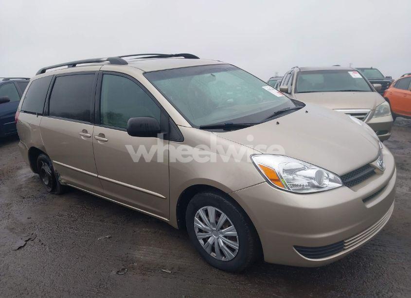 2004 Toyota Sienna CE/LE (VIN 5TDZA23C74S124761) main photo