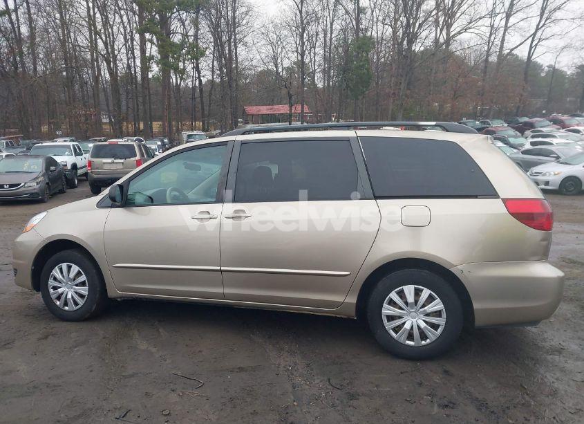 Photo 14 of 2004 Toyota Sienna CE/LE (VIN 5TDZA23C74S124761)