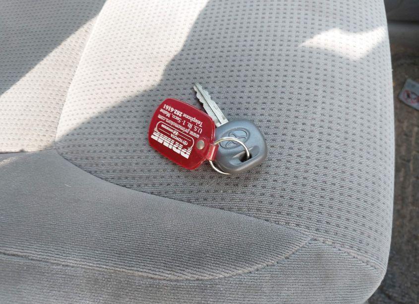 Photo 11 of 2004 Toyota Sienna LE (VIN 5TDZA23C74S154116)