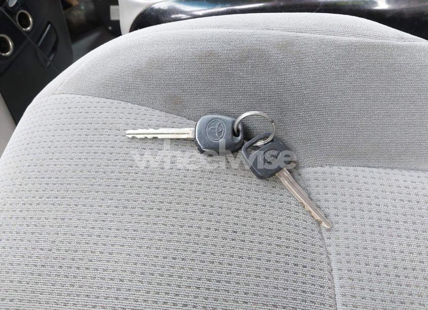 Photo 11 of 2004 Toyota Sienna LE (VIN 5TDZA23C74S157775)