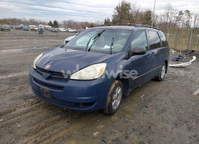 Photo 2 of 2004 Toyota Sienna LE (VIN 5TDZA23C74S157775)