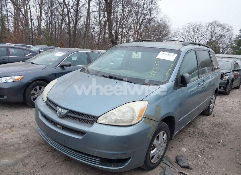 Photo 2 of 2004 Toyota Sienna LE (VIN 5TDZA23C74S172826)