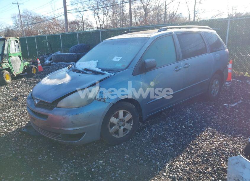 Photo 2 of 2004 Toyota Sienna LE (VIN 5TDZA23C74S173992)