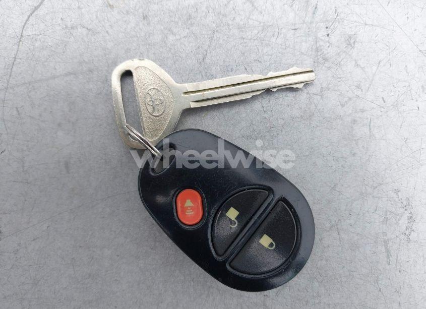 Photo 11 of 2004 Toyota Sienna CE (VIN 5TDZA23C74S179601)