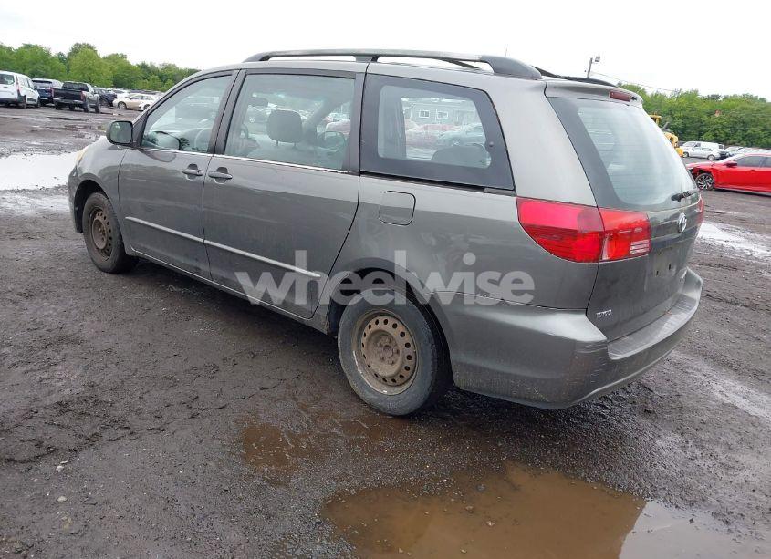 Photo 3 of 2004 Toyota Sienna CE (VIN 5TDZA23C74S179601)