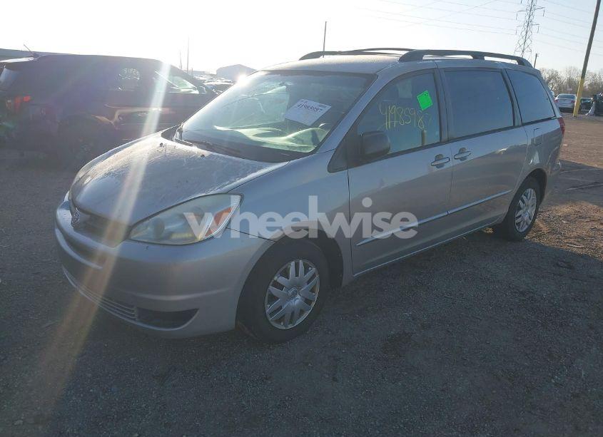 Photo 2 of 2005 Toyota Sienna LE (VIN 5TDZA23C75S254119)