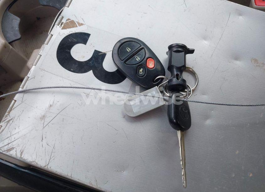 Photo 11 of 2005 Toyota Sienna LE (VIN 5TDZA23C75S264357)