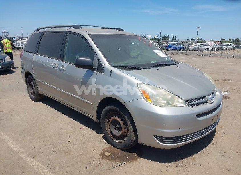 2005 Toyota Sienna LE (VIN 5TDZA23C75S296550) main photo