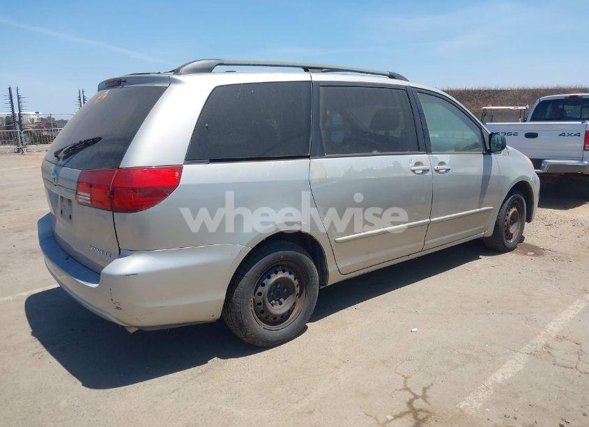 Photo 4 of 2005 Toyota Sienna LE (VIN 5TDZA23C75S296550)