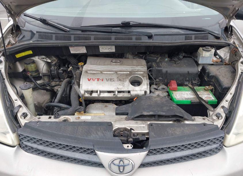 Photo 10 of 2005 Toyota Sienna LE (VIN 5TDZA23C75S300953)