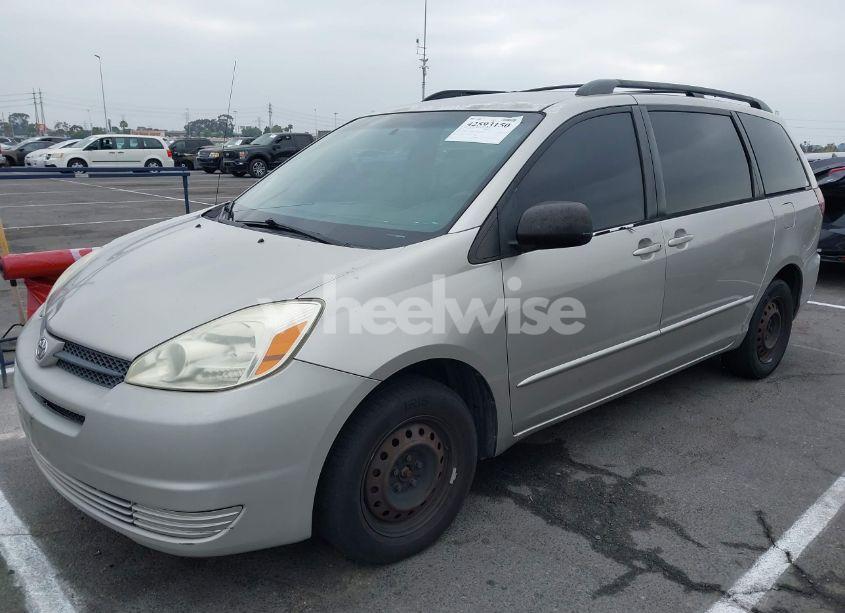 Photo 2 of 2005 Toyota Sienna LE (VIN 5TDZA23C75S300953)