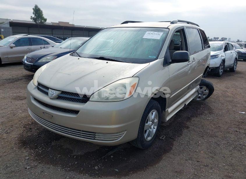 Photo 2 of 2005 Toyota Sienna LE (VIN 5TDZA23C75S312147)