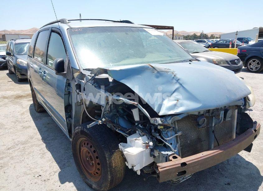 Photo 6 of 2005 Toyota Sienna LE (VIN 5TDZA23C75S315274)