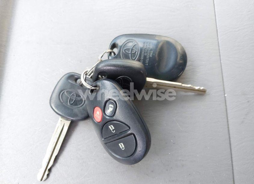Photo 11 of 2005 Toyota Sienna LE (VIN 5TDZA23C75S326176)