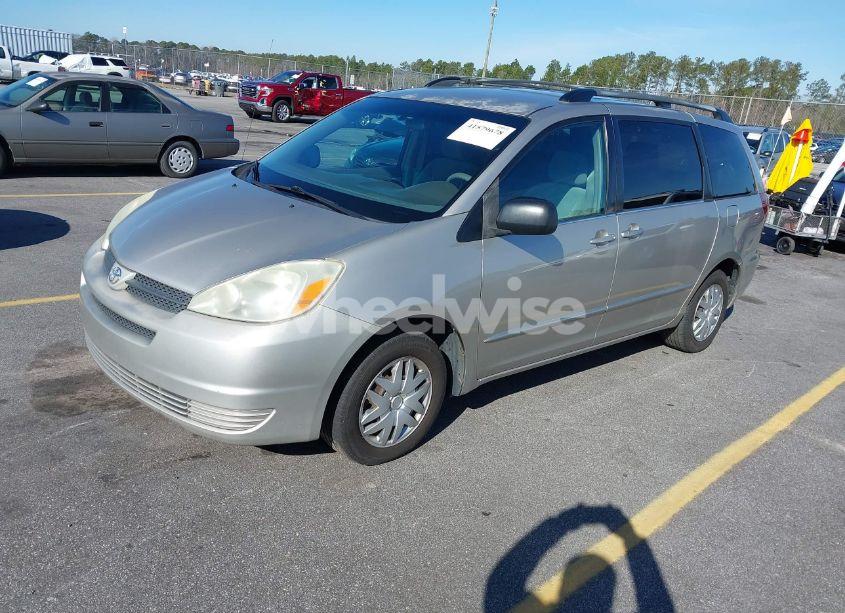 Photo 2 of 2005 Toyota Sienna LE (VIN 5TDZA23C75S326176)