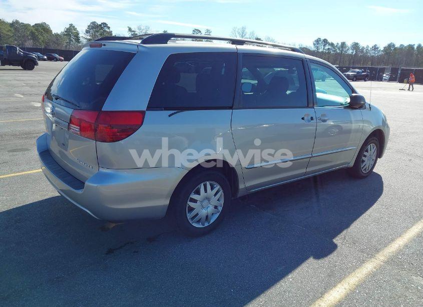 Photo 4 of 2005 Toyota Sienna LE (VIN 5TDZA23C75S326176)