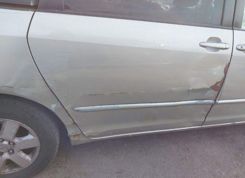 Photo 14 of 2005 Toyota Sienna LE (VIN 5TDZA23C75S347075)