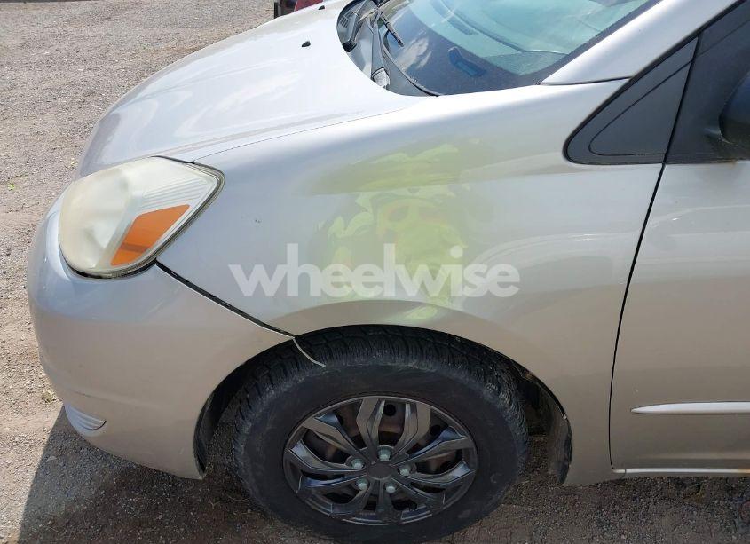 Photo 12 of 2005 Toyota Sienna LE (VIN 5TDZA23C75S353362)