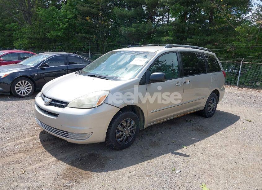 Photo 2 of 2005 Toyota Sienna LE (VIN 5TDZA23C75S353362)