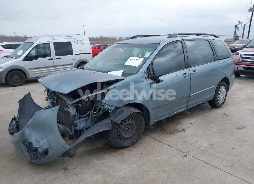 Photo 2 of 2005 Toyota Sienna CE (VIN 5TDZA23C75S374857)
