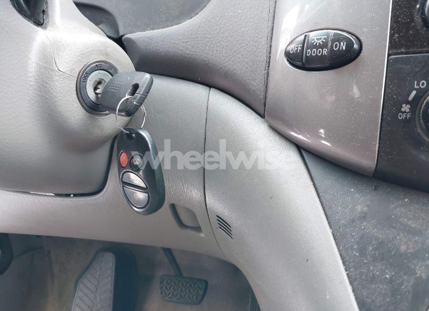 Photo 11 of 2006 Toyota Sienna LE (VIN 5TDZA23C76S398805)