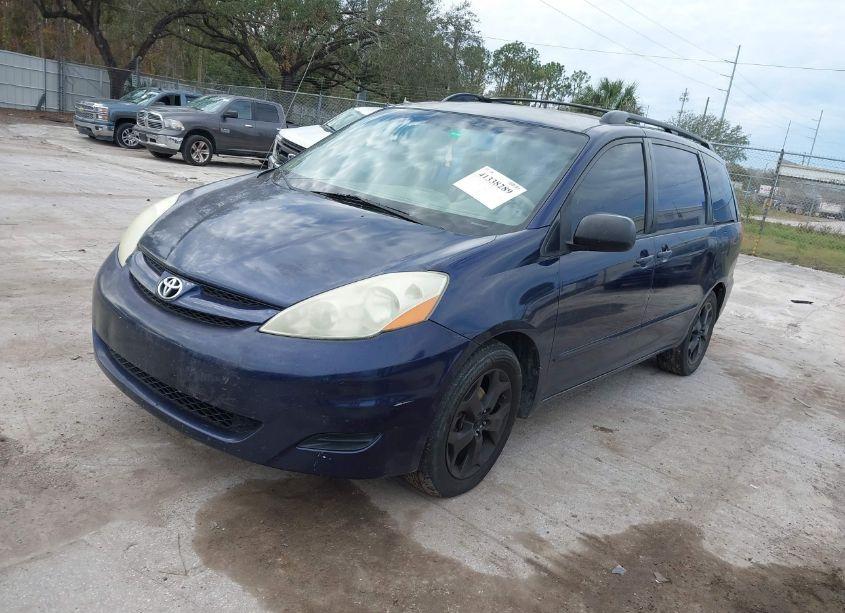 Photo 2 of 2006 Toyota Sienna CE (VIN 5TDZA23C76S416073)