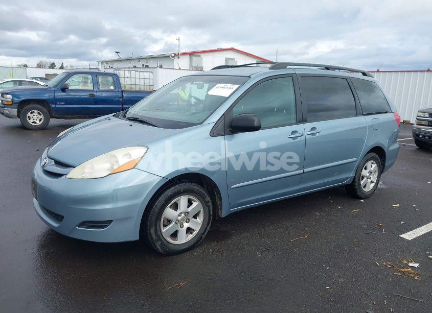 Photo 2 of 2006 Toyota Sienna LE (VIN 5TDZA23C76S468710)