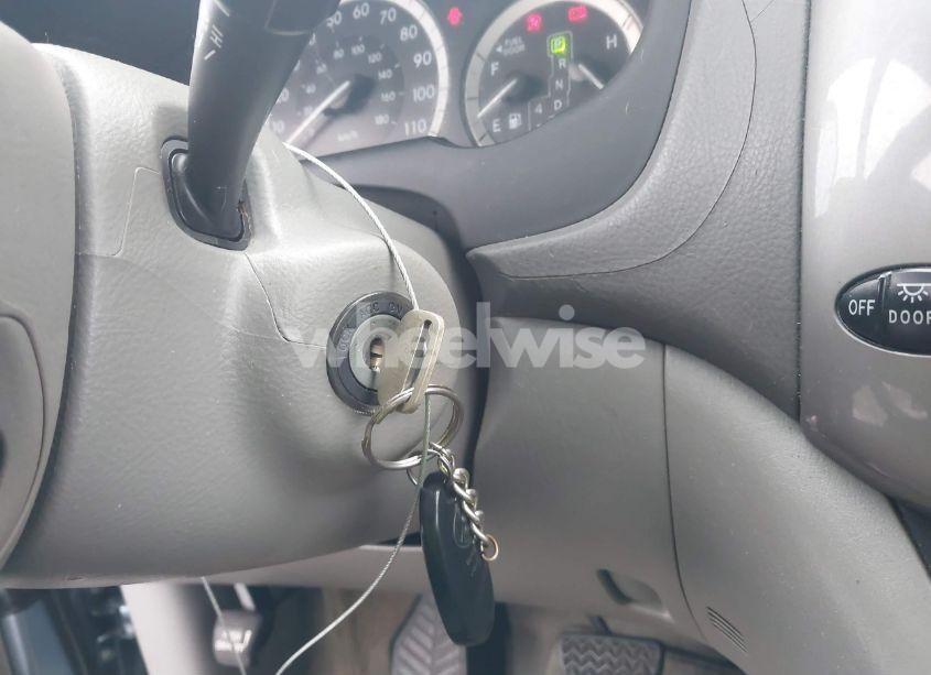 Photo 11 of 2006 Toyota Sienna CE (VIN 5TDZA23C76S483952)