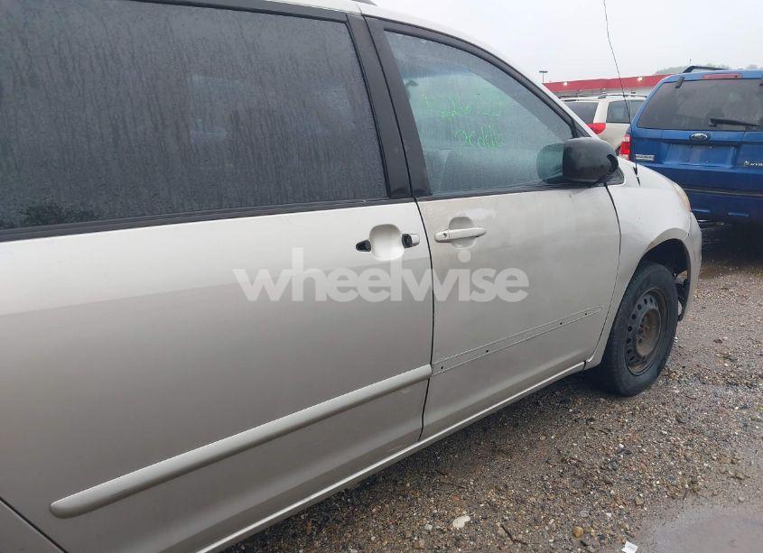 Photo 16 of 2006 Toyota Sienna CE (VIN 5TDZA23C76S519123)