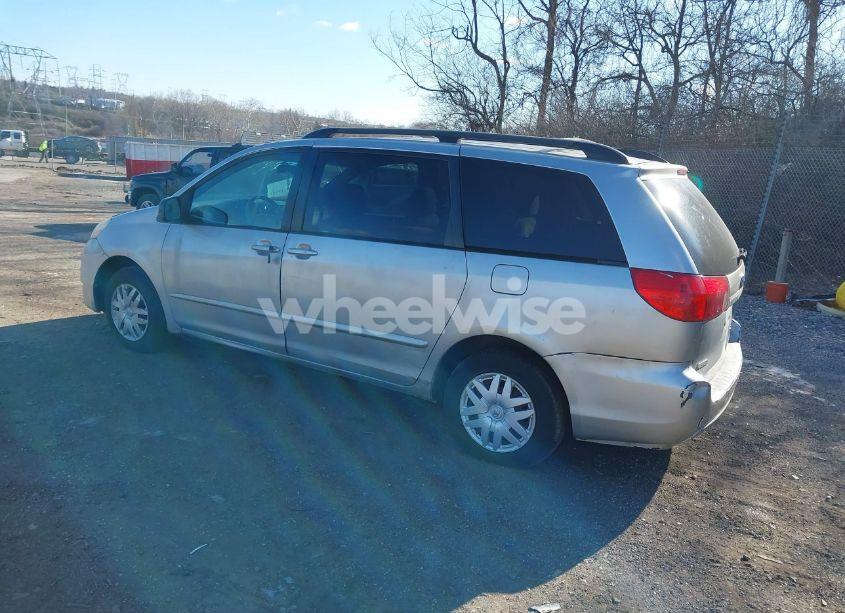 Photo 3 of 2006 Toyota Sienna LE (VIN 5TDZA23C76S558617)