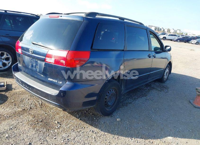 Photo 4 of 2004 Toyota Sienna LE (VIN 5TDZA23C84S004841)