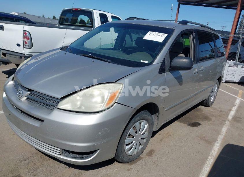 Photo 2 of 2004 Toyota Sienna LE (VIN 5TDZA23C84S020733)