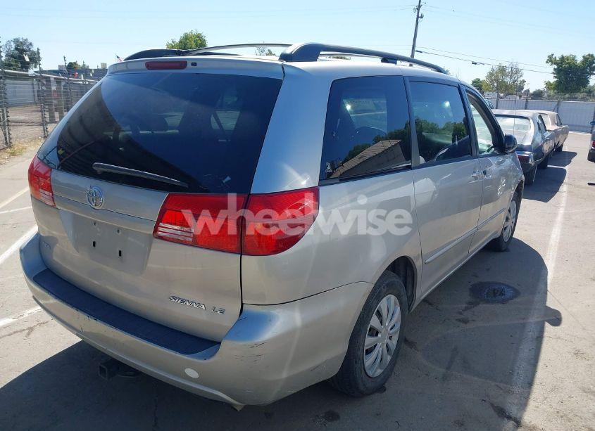 Photo 4 of 2004 Toyota Sienna LE (VIN 5TDZA23C84S020733)