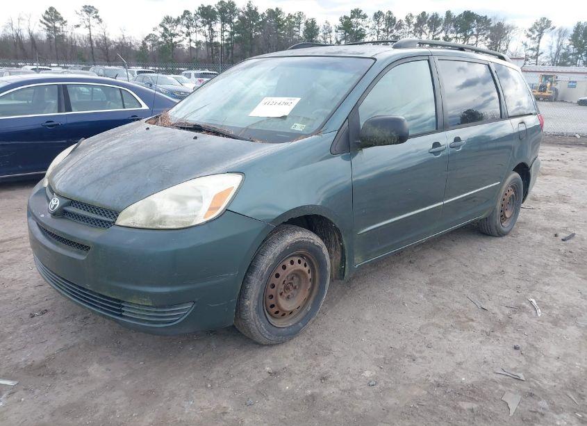 Photo 2 of 2004 Toyota Sienna LE (VIN 5TDZA23C84S063842)