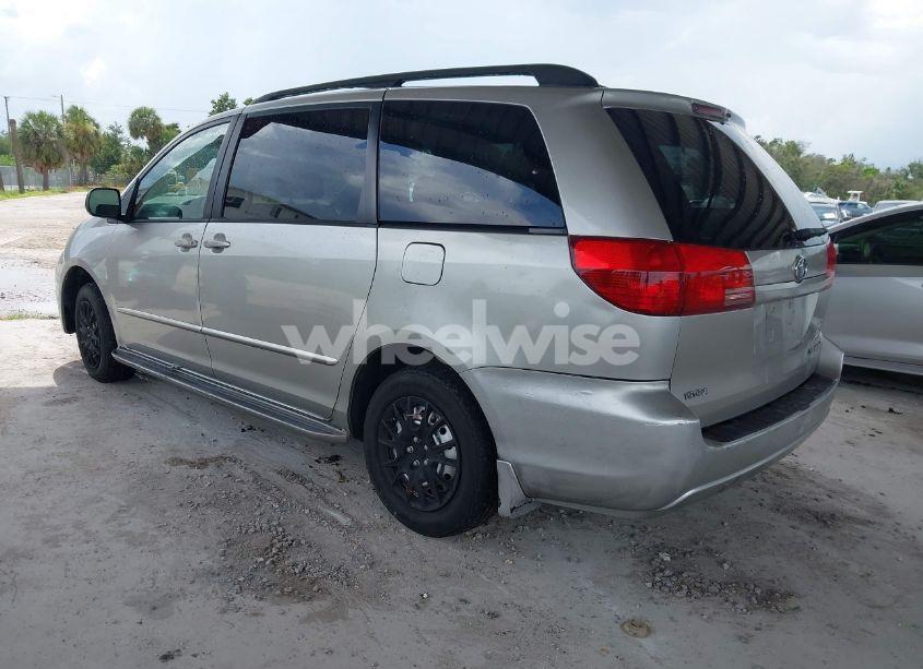 Photo 3 of 2004 Toyota Sienna LE (VIN 5TDZA23C84S075215)