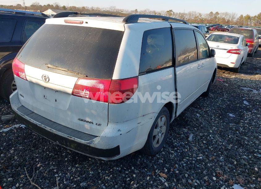 Photo 4 of 2004 Toyota Sienna LE (VIN 5TDZA23C84S095951)