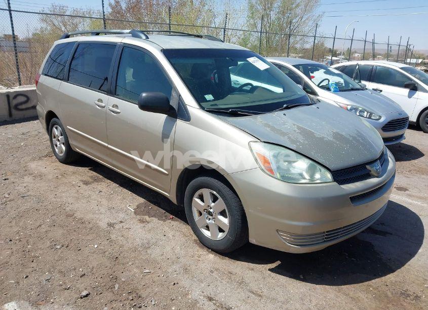 2004 Toyota Sienna LE (VIN 5TDZA23C84S125532) main photo