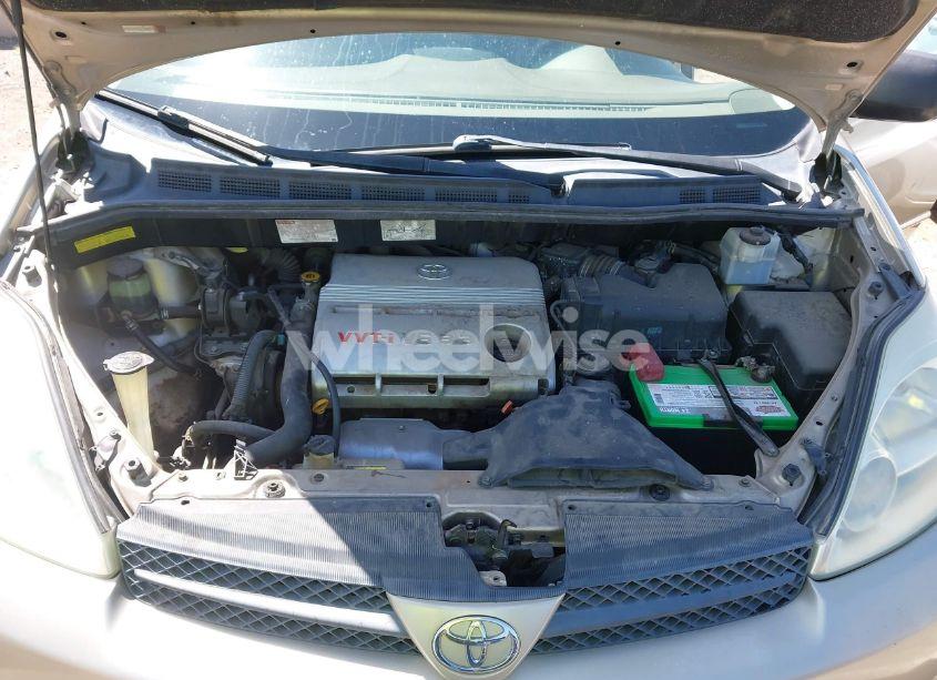 Photo 10 of 2004 Toyota Sienna LE (VIN 5TDZA23C84S125532)
