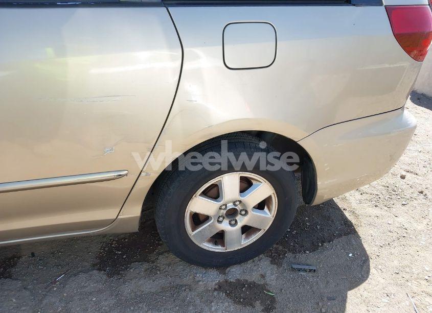 Photo 6 of 2004 Toyota Sienna LE (VIN 5TDZA23C84S125532)