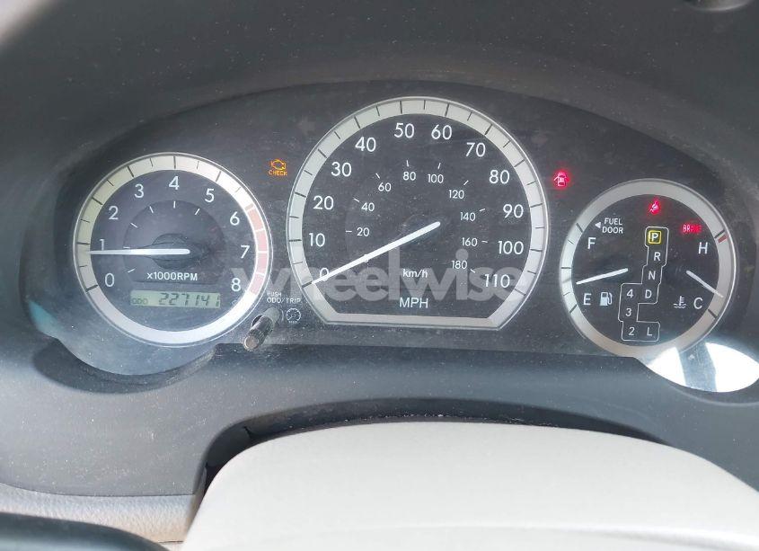 Photo 7 of 2004 Toyota Sienna LE (VIN 5TDZA23C84S125532)