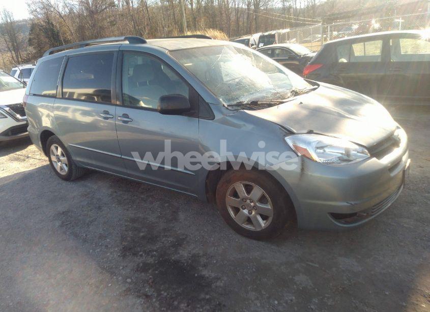 2004 Toyota Sienna LE (VIN 5TDZA23C84S126583) main photo