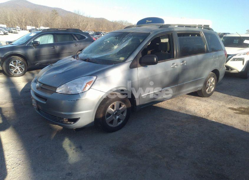 Photo 2 of 2004 Toyota Sienna LE (VIN 5TDZA23C84S126583)