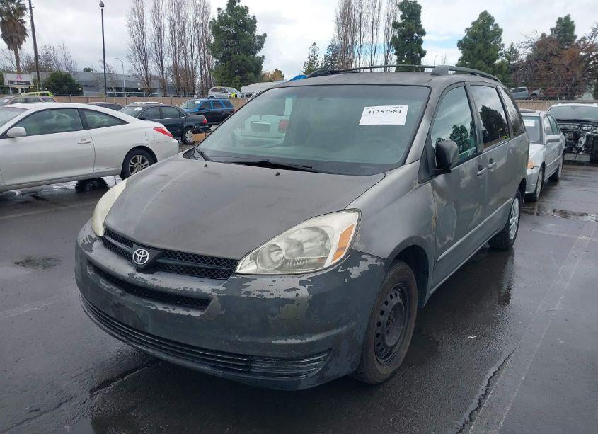 Photo 6 of 2004 Toyota Sienna LE (VIN 5TDZA23C84S144064)