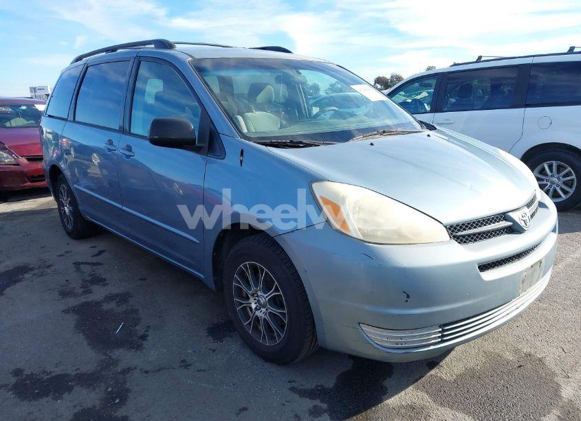2005 Toyota Sienna LE (VIN 5TDZA23C85S273374) main photo
