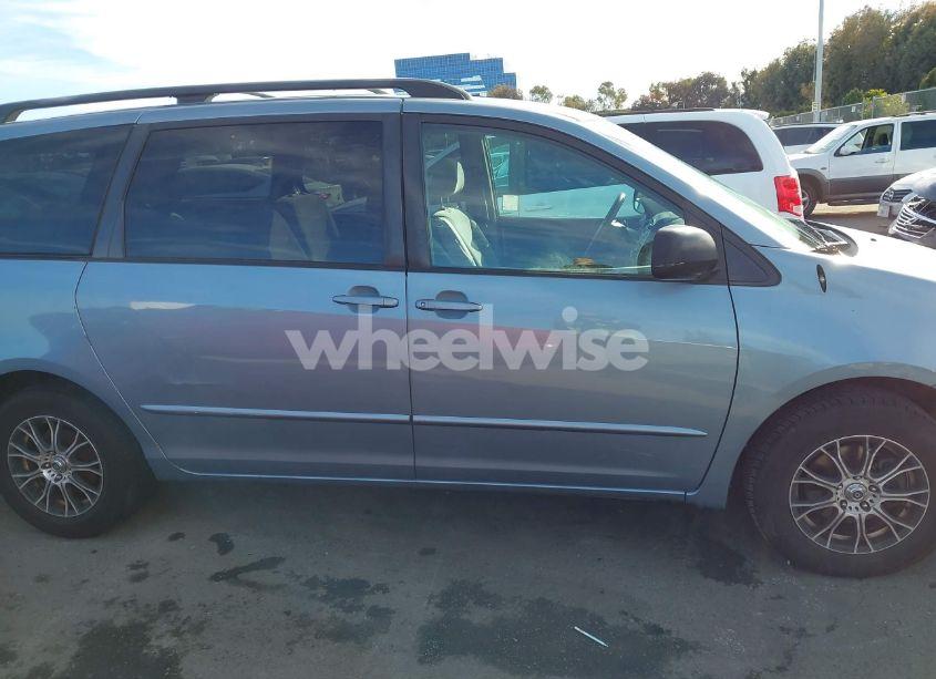 Photo 13 of 2005 Toyota Sienna LE (VIN 5TDZA23C85S273374)