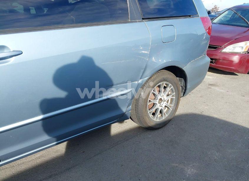 Photo 6 of 2005 Toyota Sienna LE (VIN 5TDZA23C85S273374)