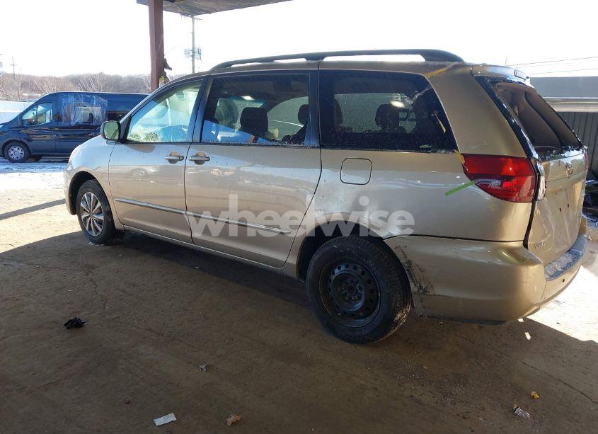 Photo 3 of 2005 Toyota Sienna LE (VIN 5TDZA23C85S315056)